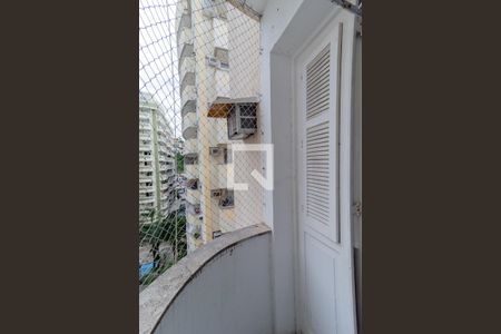 Varanda de kitnet/studio para alugar com 1 quarto, 23m² em Catete, Rio de Janeiro
