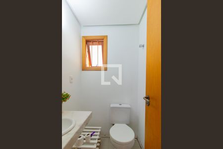 Lavabo de casa para alugar com 3 quartos, 165m² em Guarujá, Porto Alegre