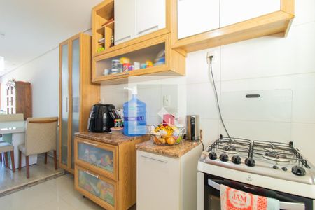 Cozinha de casa para alugar com 3 quartos, 165m² em Guarujá, Porto Alegre