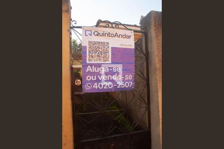 Casa para alugar com 100m², 3 quartos e sem vaga Casa para alugar com 100m², 3 quartos e sem vagaFachada