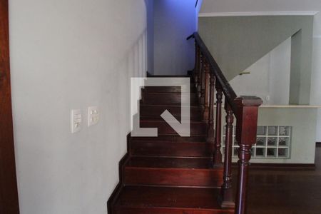 Escada de casa para alugar com 6 quartos, 420m² em Interlagos, São Paulo