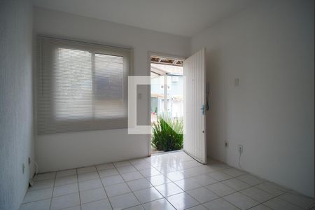 Sala de casa de condomínio para alugar com 2 quartos, 79m² em Morro Santana, Porto Alegre