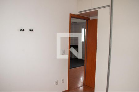 Quarto 2 de apartamento para alugar com 2 quartos, 42m² em Chácara Cotia, Contagem