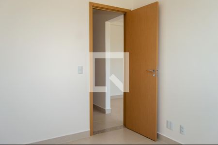 Quarto 1 de apartamento para alugar com 3 quartos, 68m² em Jardim Leblon, Goiânia