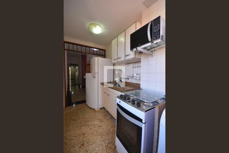 Cozinha com área de serviço de apartamento para alugar com 1 quarto, 60m² em Botafogo, Rio de Janeiro