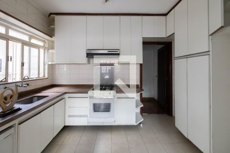 Cozinha de casa à venda com 4 quartos, 250m² em Jardim Eliana, Guarulhos