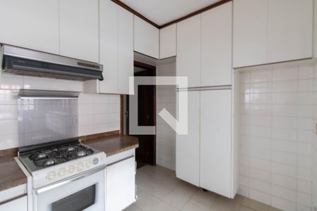 Cozinha de casa à venda com 4 quartos, 250m² em Jardim Eliana, Guarulhos