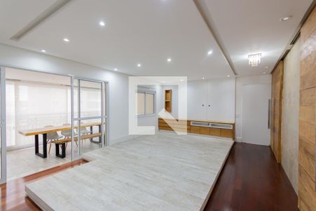 Sala de apartamento à venda com 3 quartos, 165m² em Jardim Sílvia, Santo André