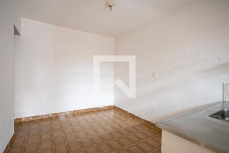 Cozinha de kitnet/studio para alugar com 1 quarto, 25m² em Vila Dirce, Carapicuíba