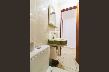 Lavabo de casa para alugar com 4 quartos, 263m² em Jardim Clementino, Taboão da Serra