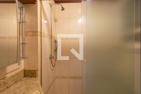 Banheiro de apartamento para alugar com 1 quarto, 54m² em Centro Histórico, Porto Alegre