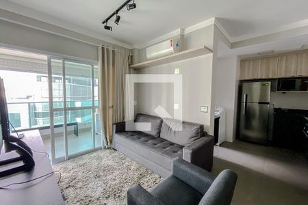 Sala/Quarto de apartamento para alugar com 1 quarto, 55m² em Vila Regente Feijó, São Paulo