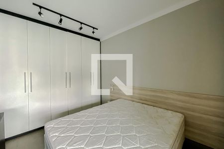 Sala/Quarto de apartamento para alugar com 1 quarto, 55m² em Vila Regente Feijó, São Paulo