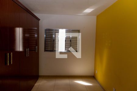 Quarto de casa para alugar com 1 quarto, 45m² em Taboão, Diadema