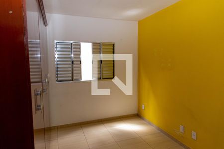 Quarto de casa para alugar com 1 quarto, 45m² em Taboão, Diadema