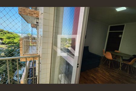 Detalhe Sala de apartamento para alugar com 3 quartos, 97m² em Gonzaga, Santos