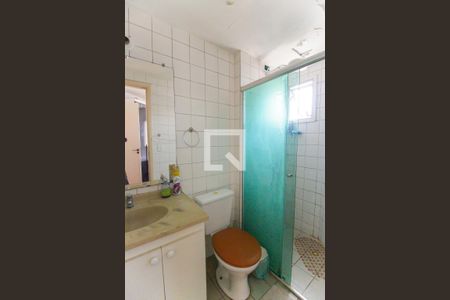 Banheiro da Suíte de apartamento para alugar com 1 quarto, 37m² em Vila Carmosina, São Paulo