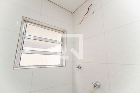 Banheiro de apartamento para alugar com 1 quarto, 33m² em Jardim Angela (zona Leste), São Paulo