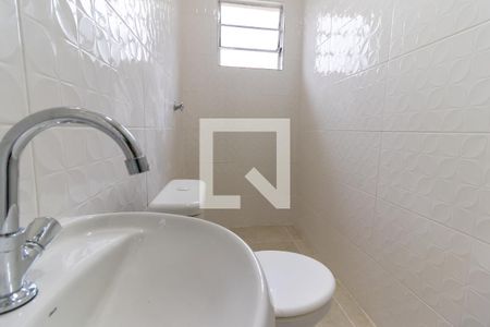 Banheiro de apartamento para alugar com 1 quarto, 33m² em Jardim Angela (zona Leste), São Paulo