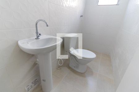 Banheiro de apartamento para alugar com 1 quarto, 33m² em Jardim Angela (zona Leste), São Paulo