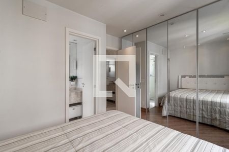 Suite  de apartamento à venda com 2 quartos, 95m² em Vila Olímpia, São Paulo