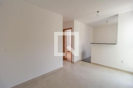 Sala de apartamento para alugar com 2 quartos, 42m² em Jansen, Gravataí