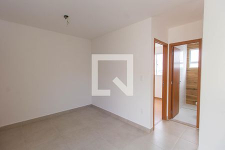 Sala de apartamento para alugar com 2 quartos, 42m² em Jansen, Gravataí