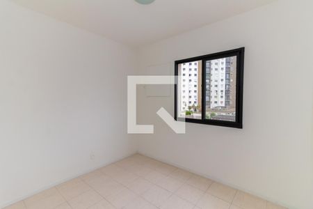 Quarto  de apartamento para alugar com 2 quartos, 57m² em Del Castilho, Rio de Janeiro