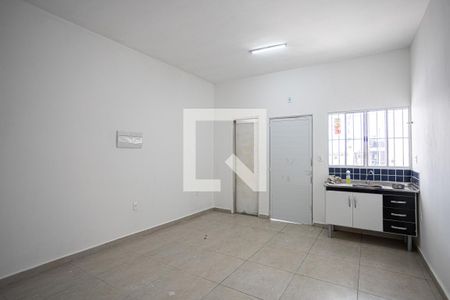 Cozinha de casa para alugar com 1 quarto, 60m² em Jardim Santa Tereza, Carapicuíba