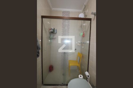 Banheiro de apartamento à venda com 1 quarto, 74m² em Vila Lídia, Campinas