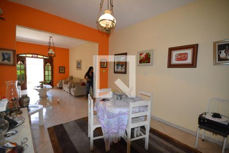 Sala de apartamento para alugar com 2 quartos, 120m² em Ramos, Rio de Janeiro