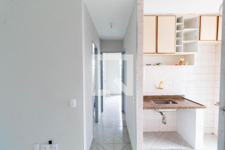 Corredor de apartamento para alugar com 2 quartos, 45m² em Vila Aricanduva, São Paulo