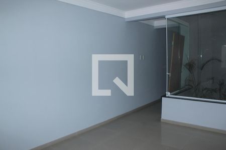 Sala de casa à venda com 3 quartos, 106m² em Vila Romano, São Paulo