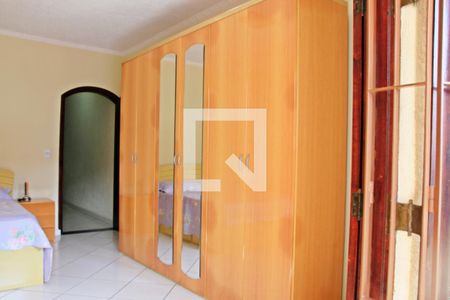 Suíte de casa à venda com 3 quartos, 180m² em Vila Regina, São Paulo