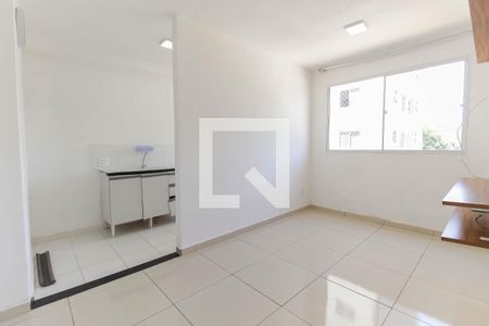 Sala de apartamento para alugar com 2 quartos, 45m² em Colônia (zona Leste), São Paulo