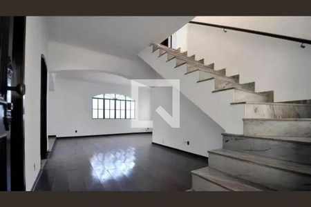 Casa à venda com 5 quartos, 256m² em Cidade São Francisco, São Paulo