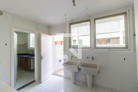 Apartamento à venda com 670m², 6 quartos e 6 vagas Apartamento à venda com 670m², 6 quartos e 6 vagasÁrea de Serviço
