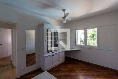 Apartamento à venda com 670m², 6 quartos e 6 vagas Apartamento à venda com 670m², 6 quartos e 6 vagasQuarto 3