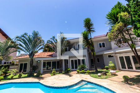 Apartamento à venda com 670m², 6 quartos e 6 vagas Apartamento à venda com 670m², 6 quartos e 6 vagasPiscina