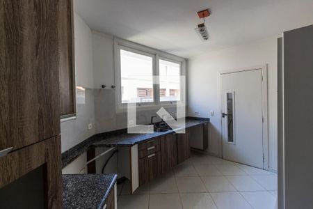 Apartamento à venda com 670m², 6 quartos e 6 vagas Apartamento à venda com 670m², 6 quartos e 6 vagasCozinha