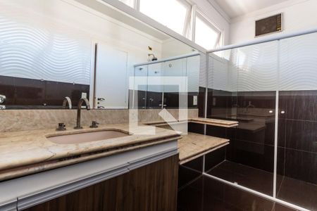 Apartamento à venda com 670m², 6 quartos e 6 vagas Apartamento à venda com 670m², 6 quartos e 6 vagasBanheiro da Suíte 3