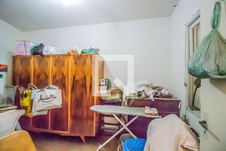 Casa à venda com 190m², 3 quartos e 2 vagas Casa à venda com 190m², 3 quartos e 2 vagasQuarto de Serviço