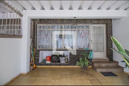 Casa à venda com 190m², 3 quartos e 2 vagas Casa à venda com 190m², 3 quartos e 2 vagasGaragem