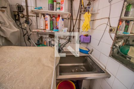 Casa à venda com 190m², 3 quartos e 2 vagas Casa à venda com 190m², 3 quartos e 2 vagasQuintal e Área de Serviço