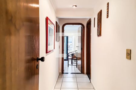 Apartamento para alugar com 179m², 4 quartos e 2 vagas Apartamento para alugar com 179m², 4 quartos e 2 vagasCorredor dos Quartos