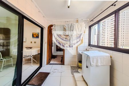 Apartamento para alugar com 179m², 4 quartos e 2 vagas Apartamento para alugar com 179m², 4 quartos e 2 vagasÁrea de Serviço