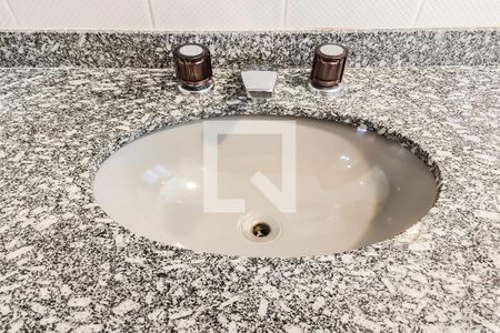 Apartamento para alugar com 179m², 4 quartos e 2 vagas Apartamento para alugar com 179m², 4 quartos e 2 vagasDetalhe do banheiro