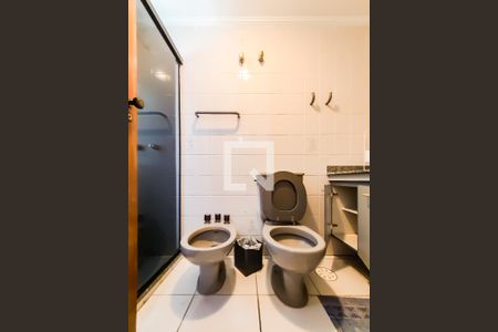 Apartamento para alugar com 179m², 4 quartos e 2 vagas Apartamento para alugar com 179m², 4 quartos e 2 vagasBanheiro da Suíte 2