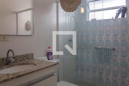 Banheiro de apartamento para alugar com 1 quarto, 50m² em Vila Alzira, Guarujá