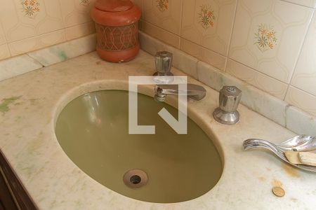 Apartamento à venda com 4502m², 5 quartos e 2 vagas Apartamento à venda com 4502m², 5 quartos e 2 vagasBanheiro da Suíte 2